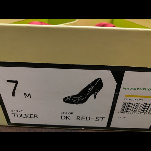 Gorgeous Red Satin Heels 👠 - Picture 9 of 13